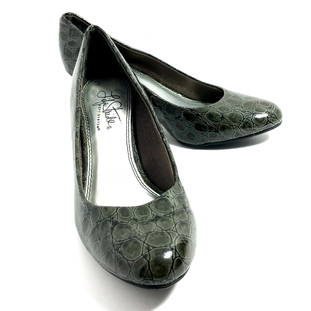 LifeStride Soft System Parigi Pump Gray Snakeskin